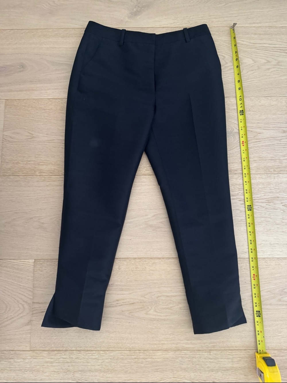 3.1 PHILLIP LIM!Wool w/silk lining.Cropped Navy Pants.ELEGANT,CLASSIC& TIMELESS!